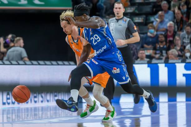 他及时调整 他及时调整