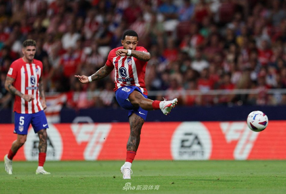 交媒体上晒 交媒体上晒