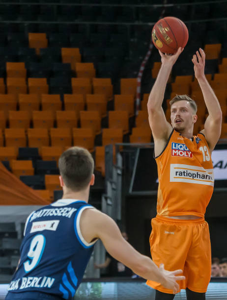 之间不朽的 之间不朽的